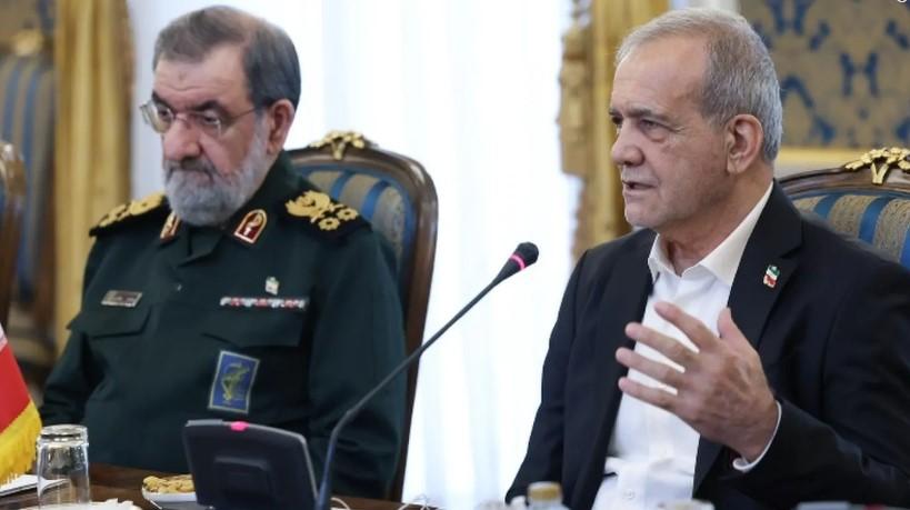 ایرانی صدر پزشکیان کا مکہ دفاعی معاہدے کے رکن ممالک پر علاقائی اتحاد کے لیے زور