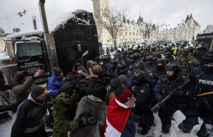 Canada police clear Parliament street to end siege, make arrests