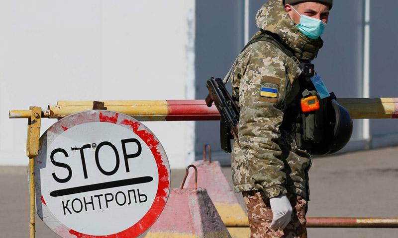 یوکرین کے صدر زیلینسکی نے مارشل لا نافذ کرنے کا اعلان کردیا