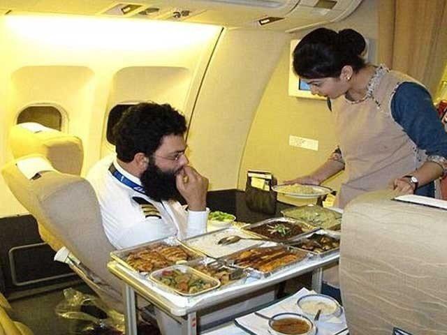 CAA cancels ban on food in domestic flights 