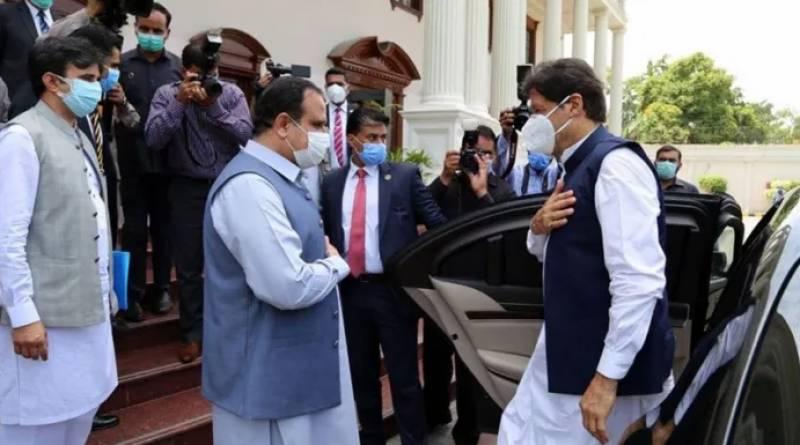 وزیر اعظم عمران خان لاہور پہنچ گئے