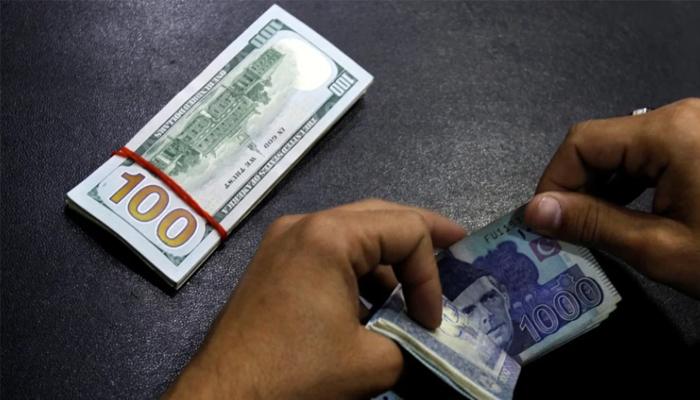 US dollar maintains upward trend against Pakistani rupee