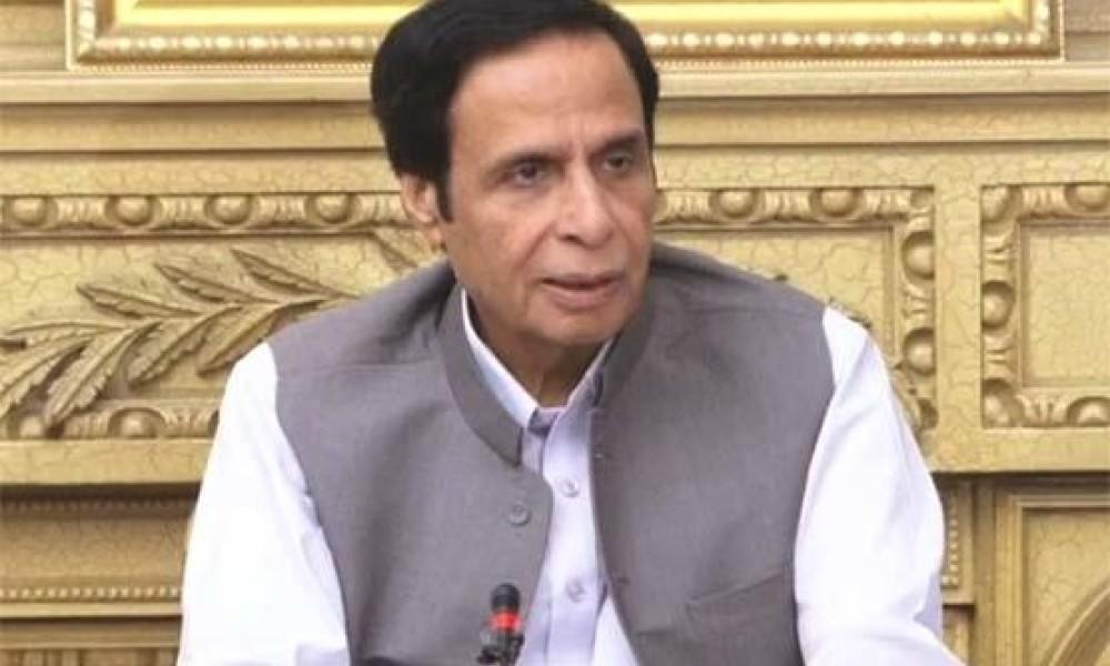 Pervaiz Elahi requests PM Imran to remain cautious of aides