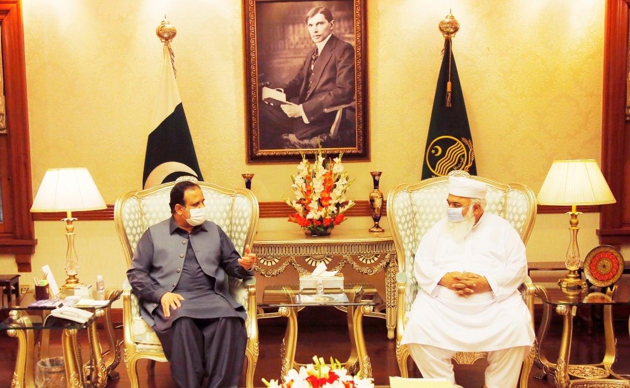 وزیر اعلی پنجاب سے مسلم لیگ ن  کے صوبائی وزیر  میاں جلیل شرقپوری کی ملاقات