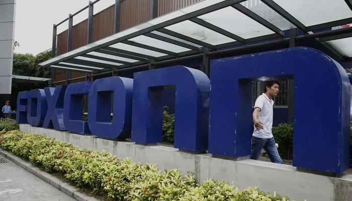 Apple supplier Foxconn in talks to build factory in Saudi Arabia