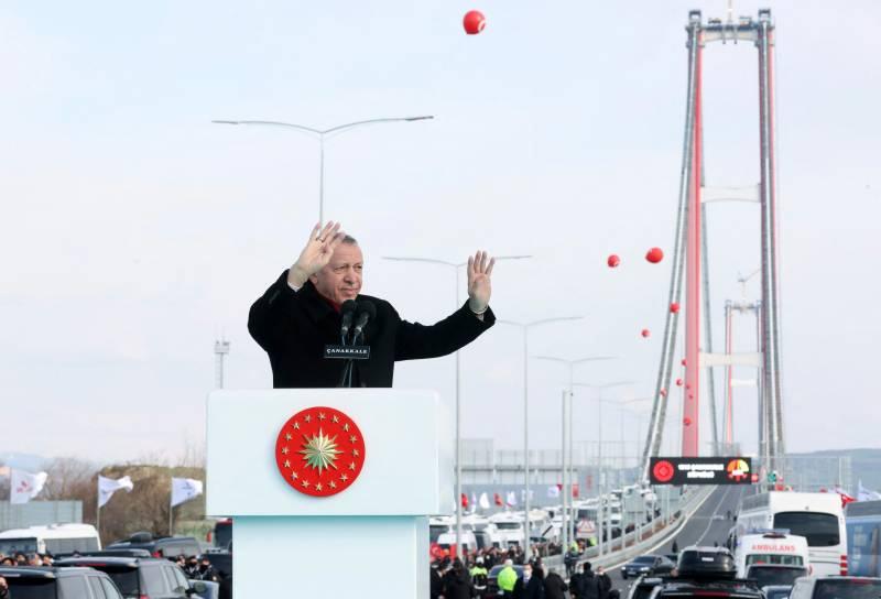 Erdogan inaugurates world's longest suspension bridge