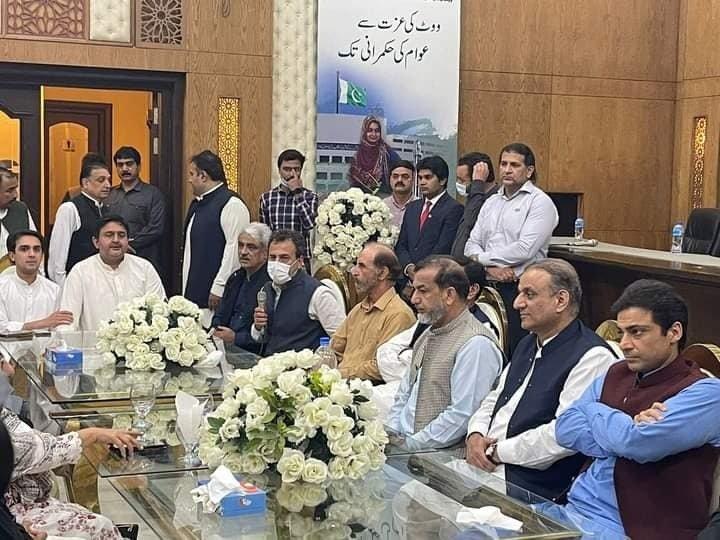 متحدہ اپوزیشن کا ماڈل ٹاؤن میں عشائیہ