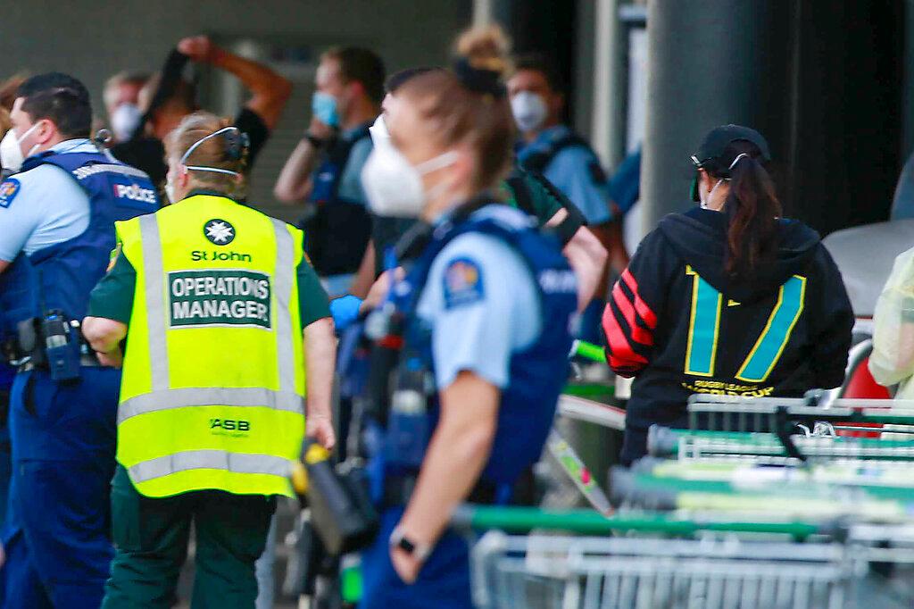 6 stabbed in New Zealand; perpetrator killed