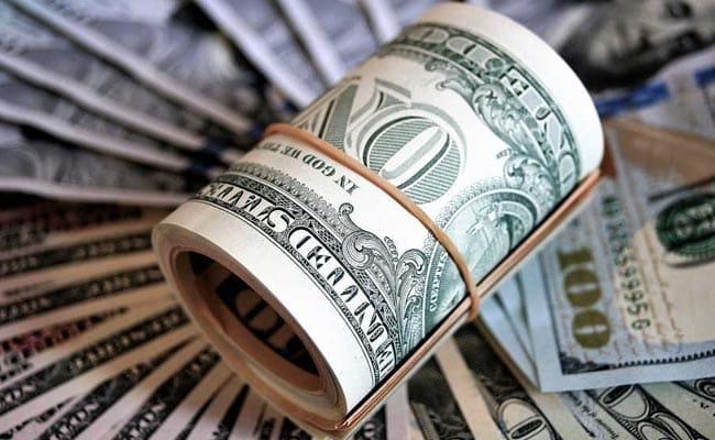 US dollar hits record high against Pakistani rupee