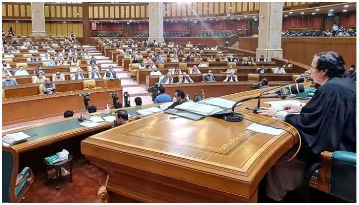 پنجاب اسمبلی:تحریک انصاف کا 26منحرف اراکین کے خلاف ریفرنس بھیجنے کا فیصلہ