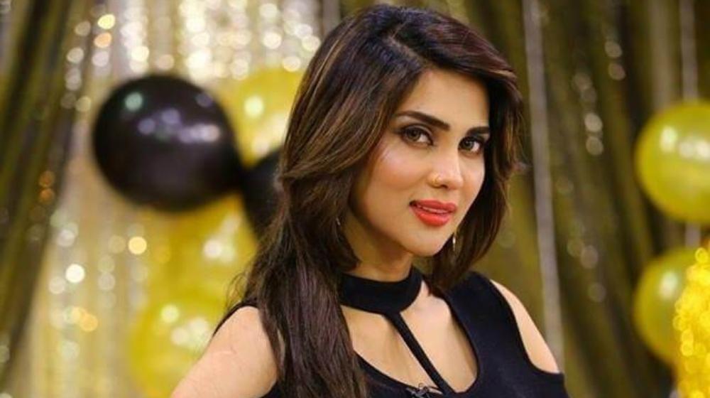 GNN host Fiza Ali suffers injuries during music video shoot