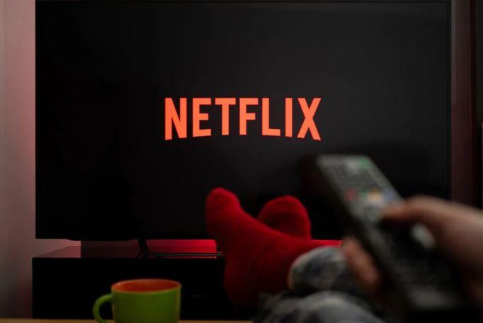 Netflix loses subscribers for first time in decade; forecasts more fall 