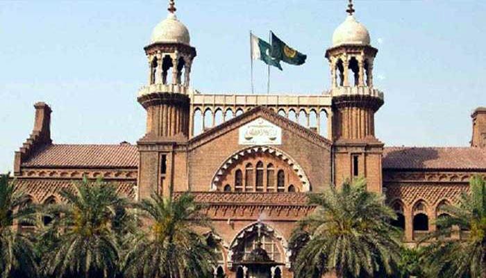 لاہور ہائیکورٹ کی وزیراعلیٰ پنجاب کے حلف کیلئے صدر کو کوئی اور نمائندہ مقررکرنیکی ہدایت