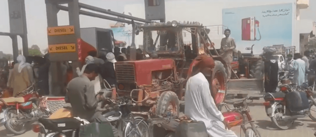 ملک کے مختلف شہروں میں ڈیزل کی مصنوعی قلت پیدا ہوگئی