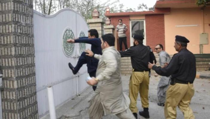 سندھ ہاؤس حملہ کیس : تحریک انصاف کے 2 ارکان اسمبلی گرفتار