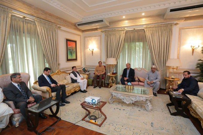 PM directs to bring international standard facilities at Pakistan Kidney & Liver Institute