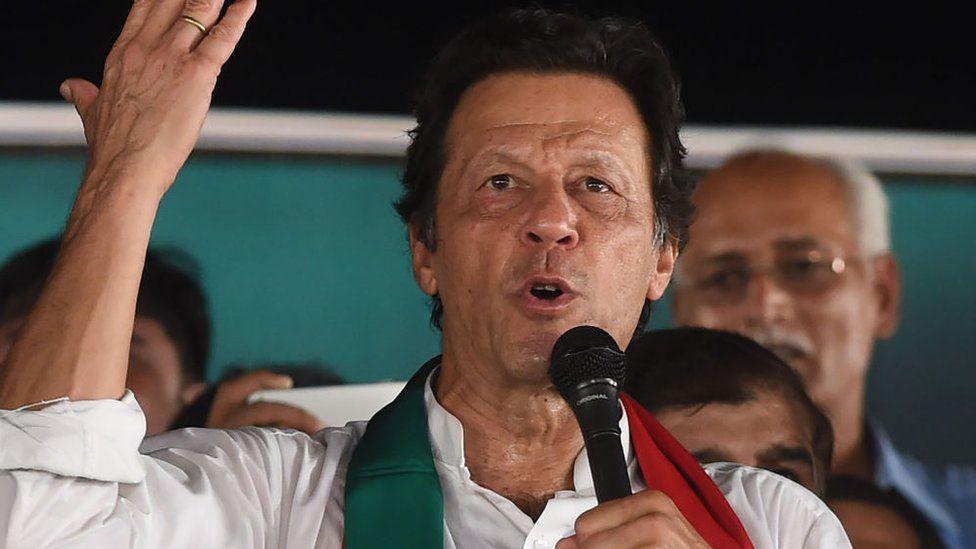 امپورٹڈ حکومت کو کسی صورت مسلط رہنے نہیں دیں گے، عمران خان