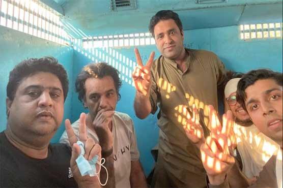سیالکوٹ میں  پی ٹی آئی   کا جلسہ ، عثمان ڈار سمیت متعدد کارکنان گرفتار