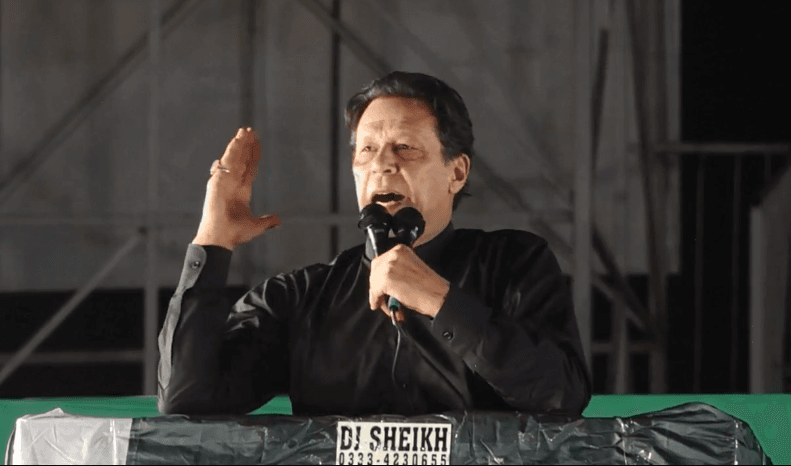 وزارت عظمیٰ جوتے کی نوک پر، بڑی بات یہ ہے کہ میرے رب نے میری قوم کو جگا دیا: عمران خان