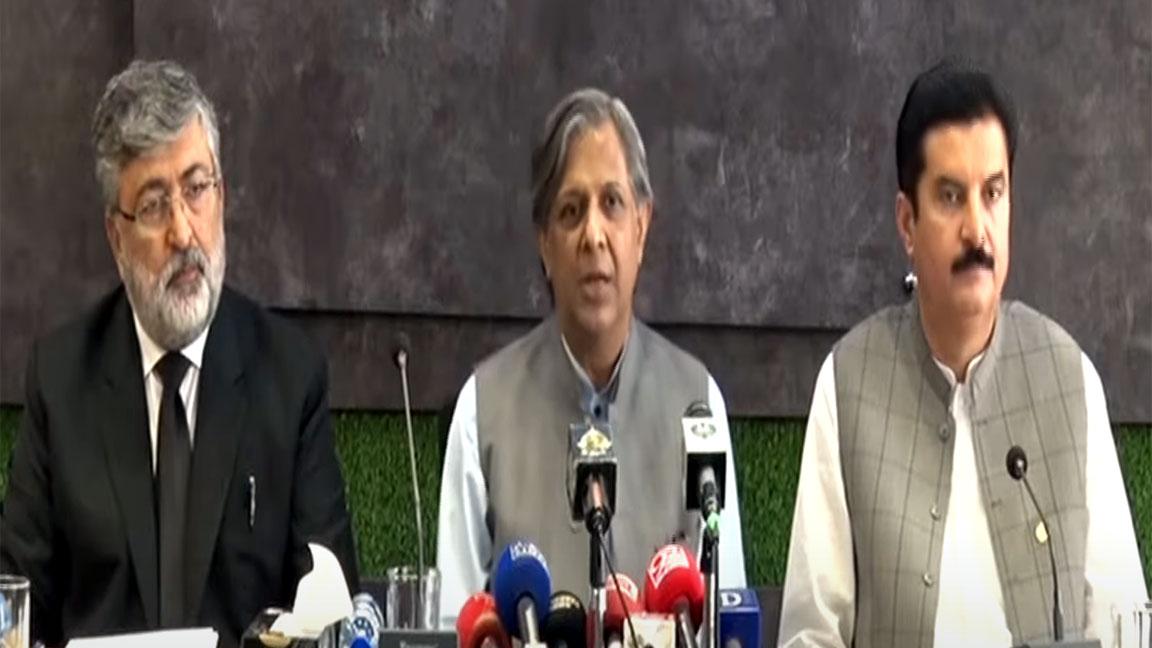 بیرون ملک مقیم پاکستانیوں کو ووٹ کےحق سےمحروم نہیں کریں گے : وزیرقانون