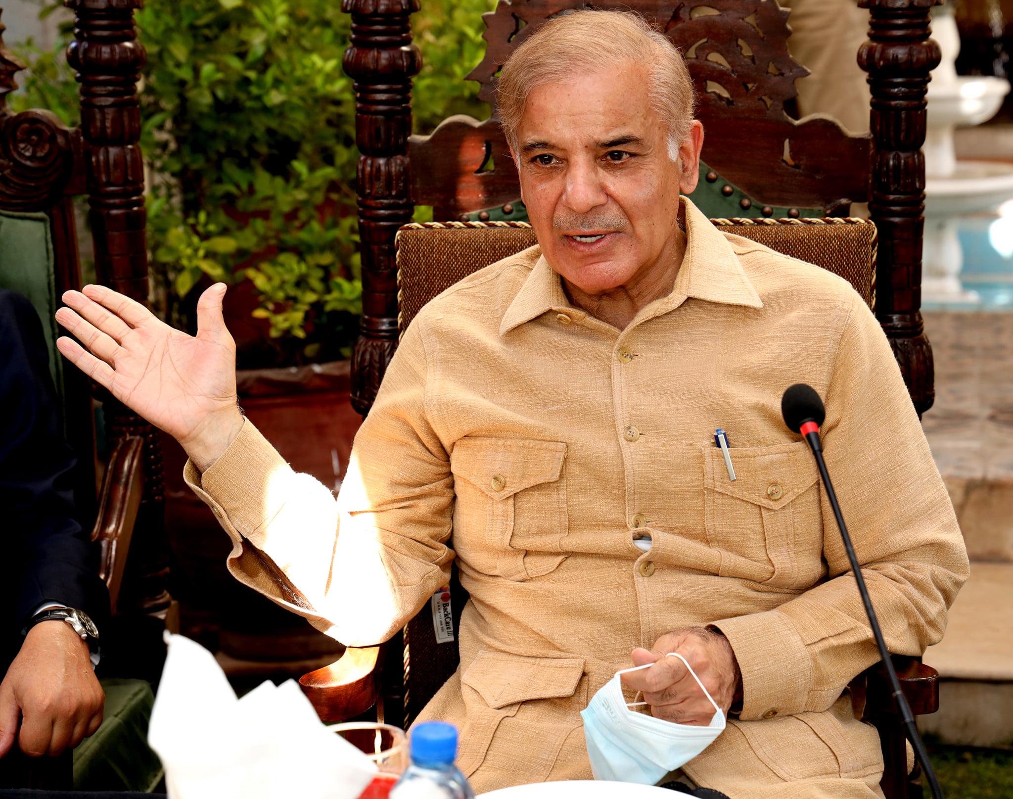 پیٹرولیم مصنوعات سے متعلق فیصلہ  دل پر پتھر رکھ کرکیا : وزیراعظم 