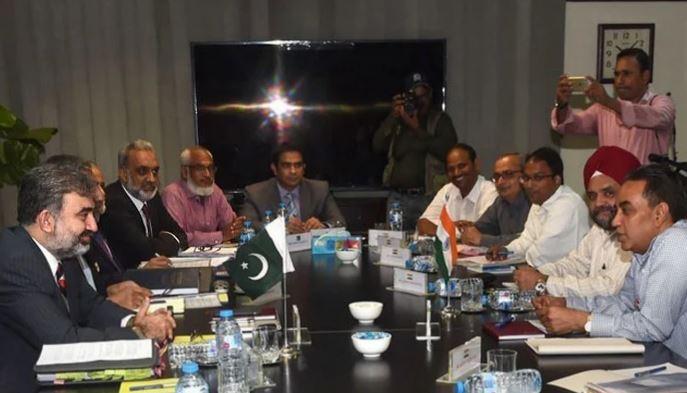 پاک بھارت آبی تنازعات پر بات چیت کیلئے پاکستانی وفد بھارت پہنچ گیا