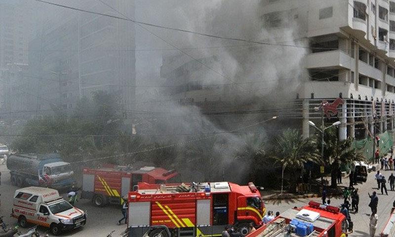 کراچی : ڈپارٹمنٹل اسٹورمیں لگی آگ پر چار روز بعد قابو پا لیا گیا