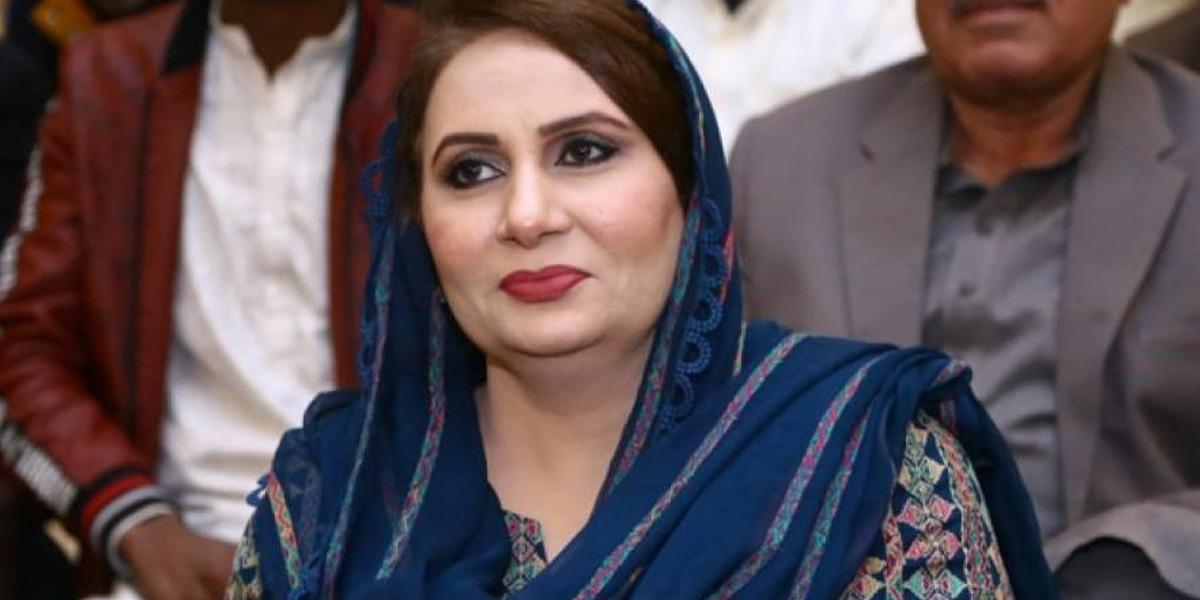 پی ٹی آئی نے مسرت جمشید چیمہ کو عہدے سے ہٹا دیا