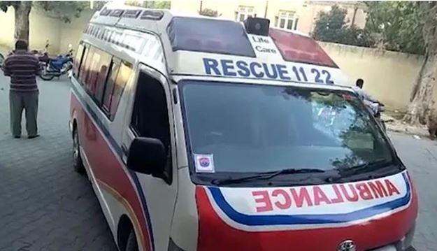 شکرگڑھ : مسافر بس اور ڈمپر میں تصادم ، 3 افراد جاں بحق 