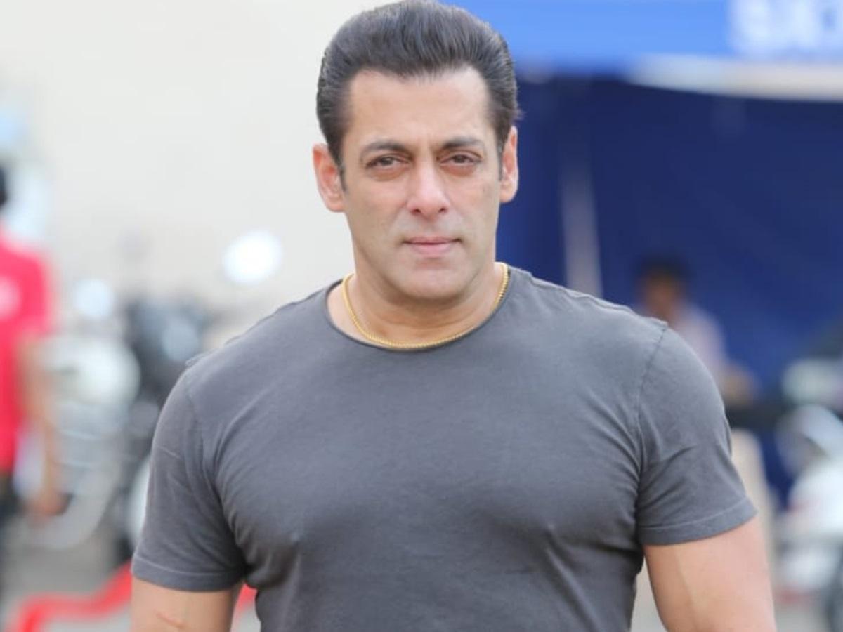 Salman Khan nearly killed by sharpshooter outside home