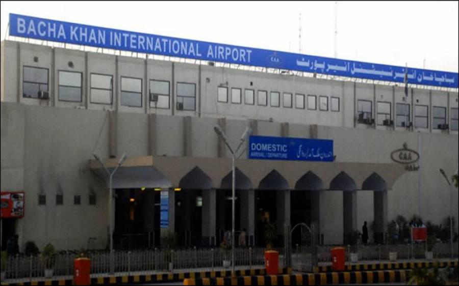 کراچی سے پشاورجانے والا طیارہ خوفناک حادثے سے بچ گیا
