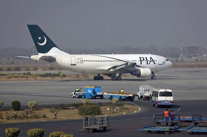 پی آئی اے کا خصوصی طیارہ شام میں پھنسے پاکستانیوں کو لے کر کراچی پہنچ گیا