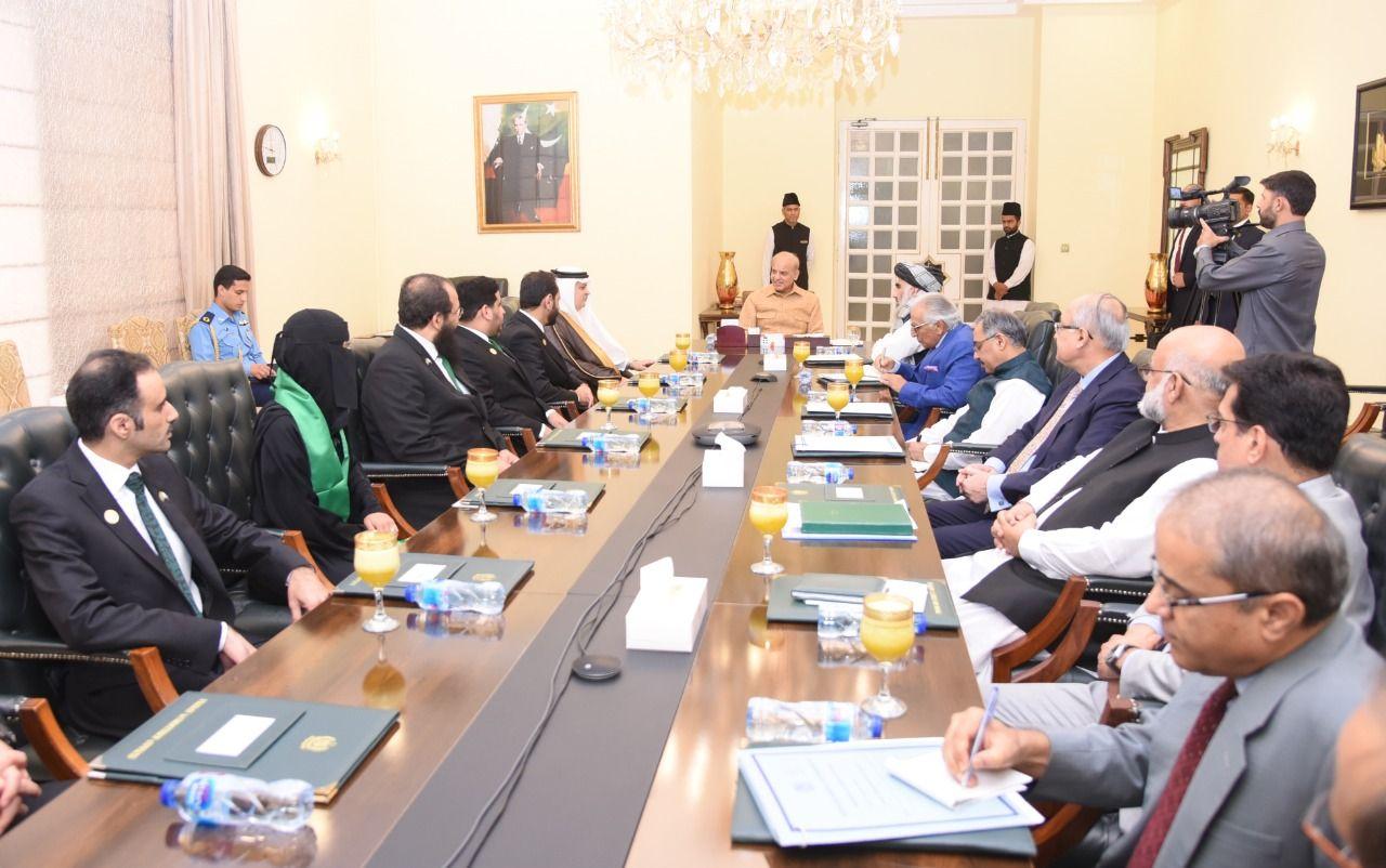 PM thanks Saudi leadership for `Road to Makkah’ initiative to facilitate Pakistani pilgrims