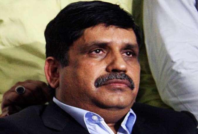 کراچی: ضمنی الیکشن کے دوران پی ایس پی رہنما انیس قائم خانی کی گاڑی پر فائرنگ