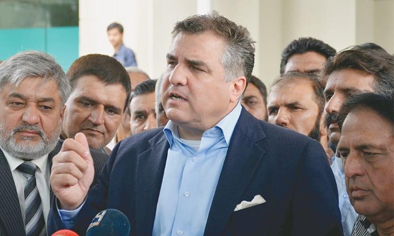 ن لیگ کے رہنما دانیال عزیز ٹریفک حادثے میں زخمی