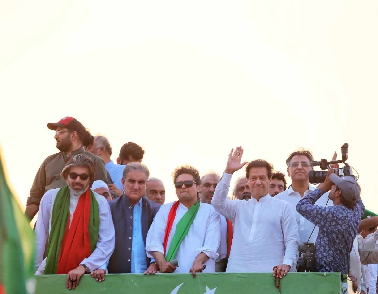 لانگ مارچ: توڑ پھوڑ کیس، پی ٹی آئی رہنماؤں کی عبوری ضمانتیں منظور