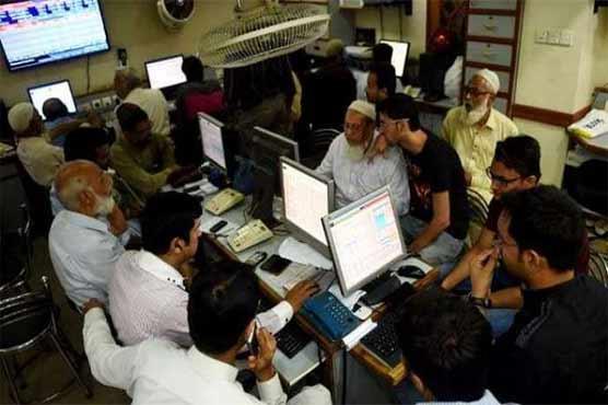 ویکسین نہ لگوانےوالے سرکاری ملازمین کو نوکریوں سے فارغ کرنے کی سفارشات تیار