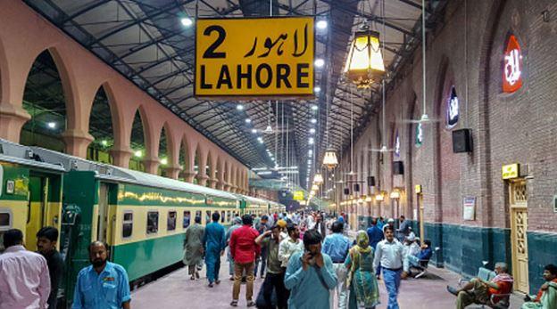 ریلوے کا عید الاضحیٰ پر 3 اسپیشل ٹرینیں چلانے کا فیصلہ
