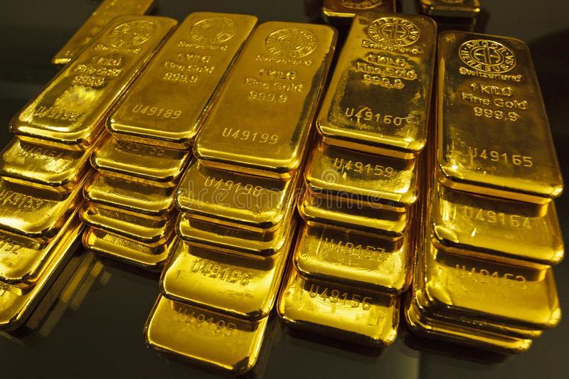 Gold price jacks up by Rs1,500 per tola