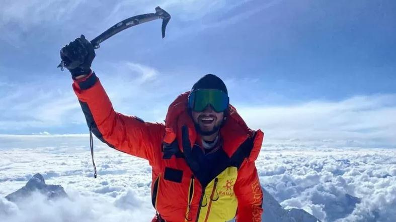 نانگا پربت سر کرنیوالے کم عمر پاکستانی  کوہ پیما شہروز کاشف کا واپسی پر رابطہ منقطع ، والدکی آرمی چیف سے مدد کی اپیل