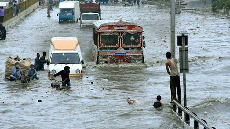 کراچی میں موسلادار بارشیں، سیلاب کا خدشہ