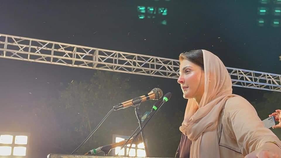 عمران خان! سن لو، تم کچھ بھی کر لو نواز اور شہباز  غریب عوام کا گھر روشن کریں گے:مریم نواز