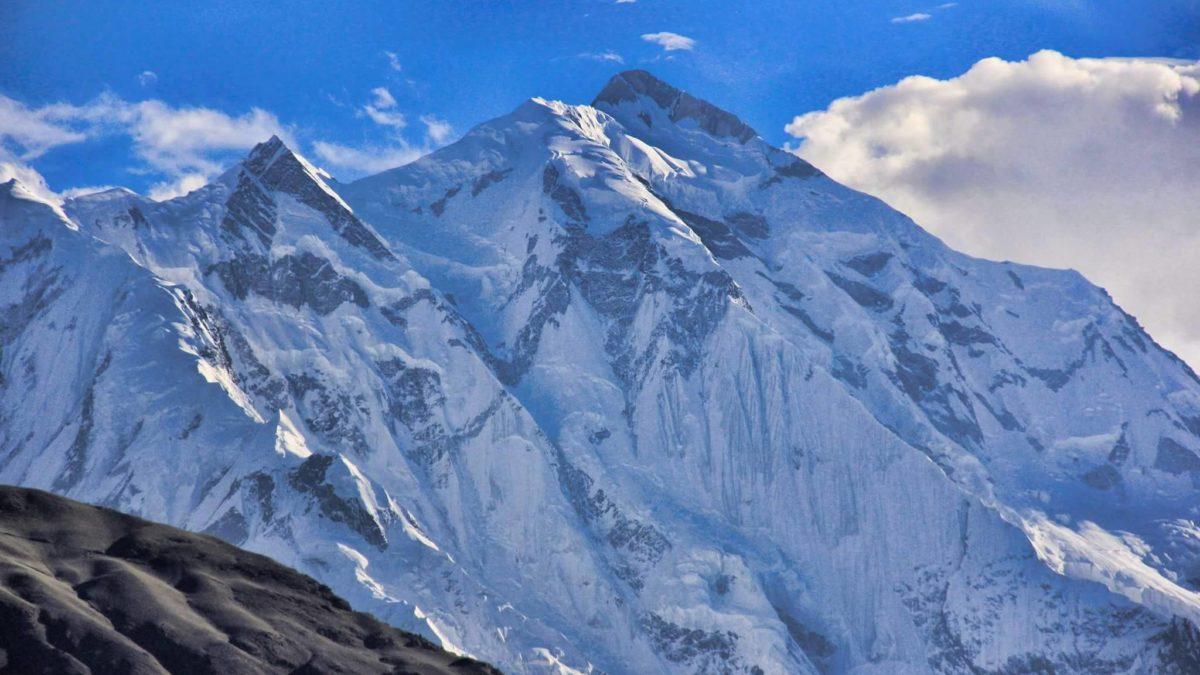 Mountaineers rescued from Rakaposhi