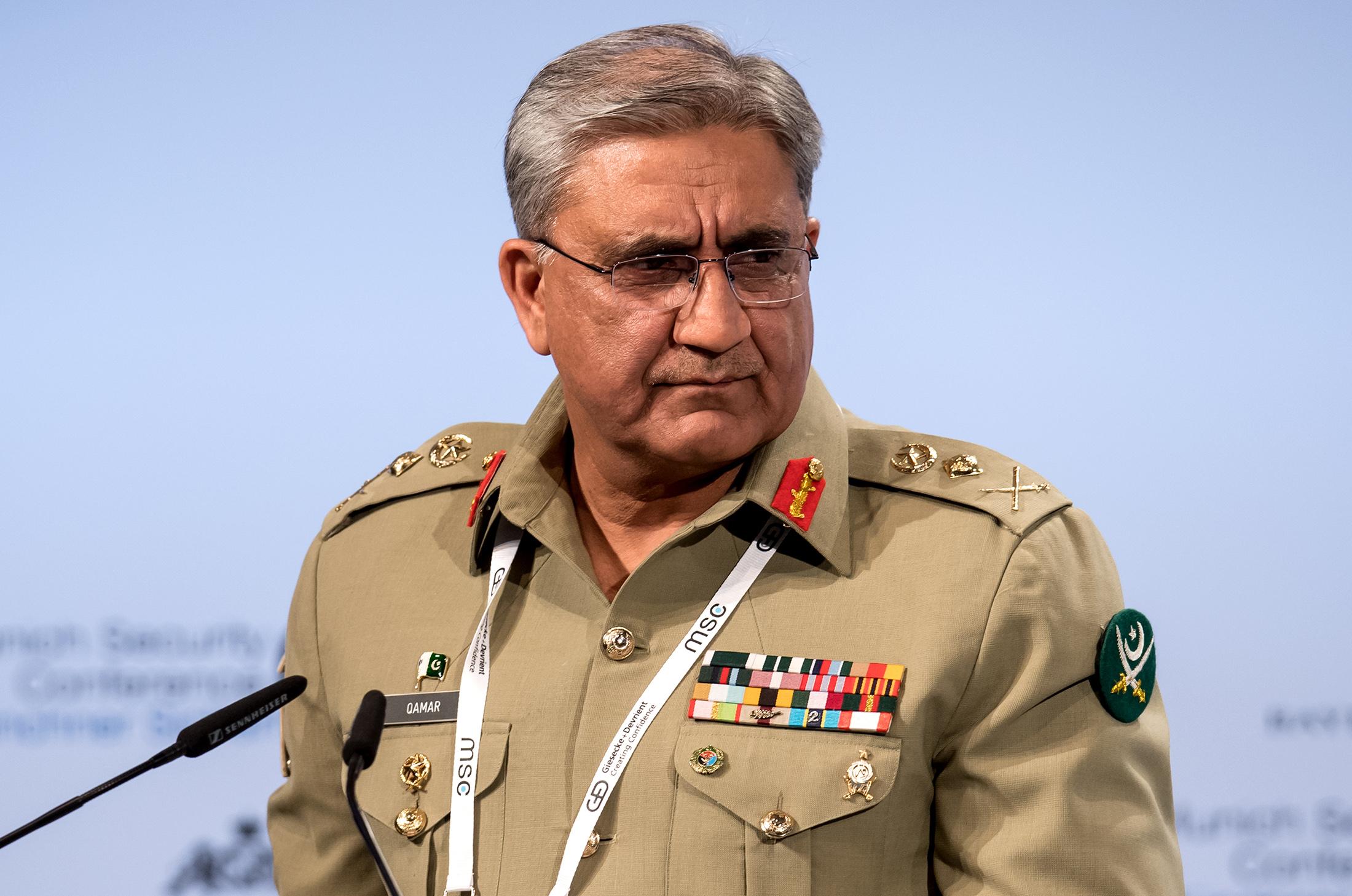 آرمی چیف جنرل قمر جاوید باجوہ کا ائیر ہیڈ کوارٹر کا دورہ