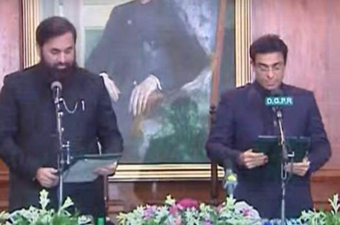 حمزہ شہباز نے وزیر اعلی ٰ  پنجاب  کے عہدے کا حلف اٹھا لیا