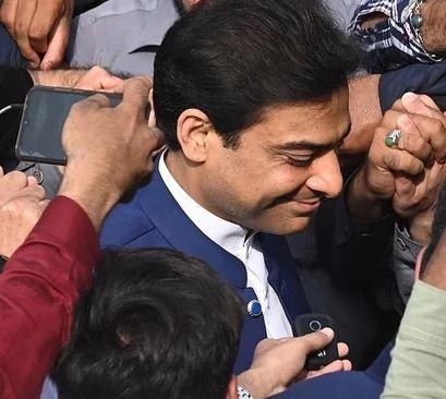 ڈپٹی سپیکر کے وکیل  سپریم کورٹ میں پیش ، حمزہ شہباز کی عبوری وزیراعلیٰ کی حیثیت بحال