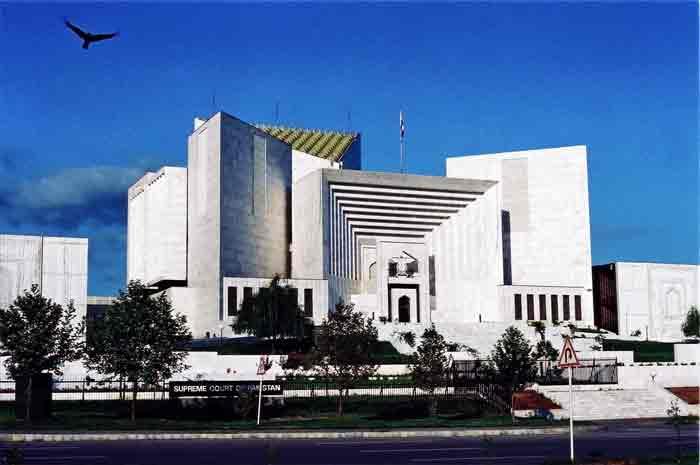 سپریم کورٹ میں  تمام سیاسی جماعتوں کے قائدین کے داخلے پر پابندی عائد