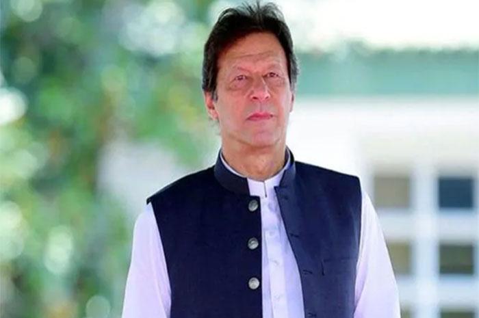 پنجاب میں حکومت سازی ، عمران خان آج لاہور آئیں گے 