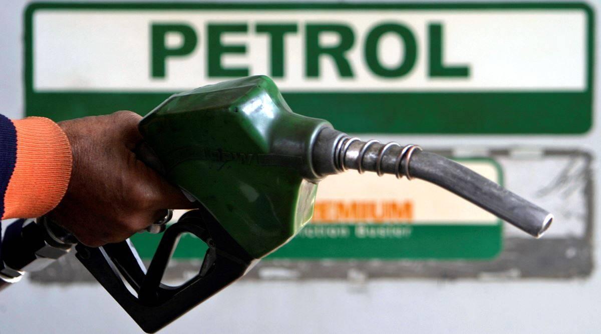 اگست کے مہینے میں عوام پر پیٹرول بم گرائے جانے کا امکان