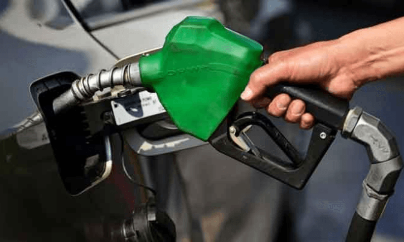 پیٹرول کی قیمت میں 3 روپے 5 پیسے فی لیٹر کمی کا اعلان